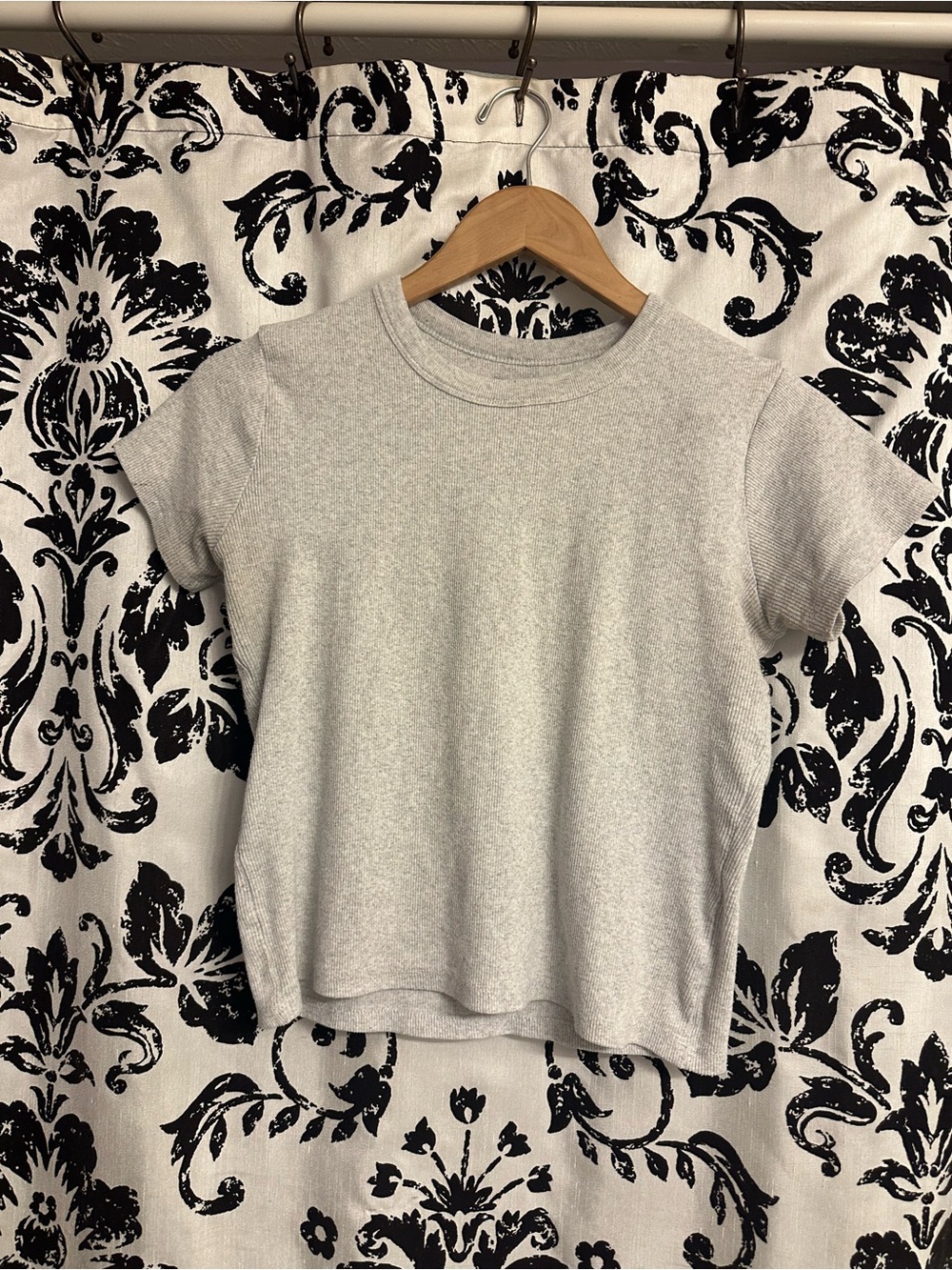Daily Drills! Crewneck Short Sleeve Ribbed Top - Light Gray Small